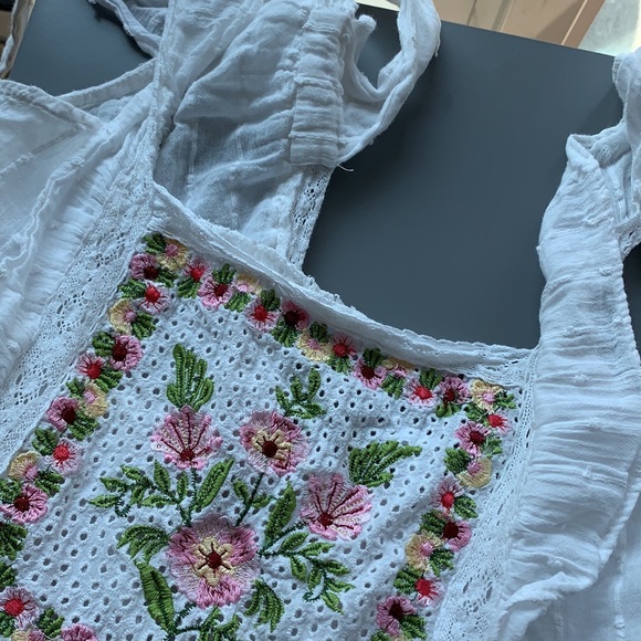 ZARA embroidered midi dress with ruffles - Picture 10 of 10